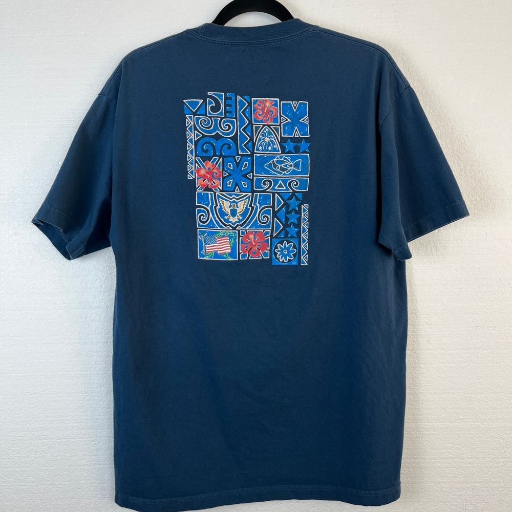 Reyn Spooner Graphic T Shirt Mens Size Large Blue Fireworks USA‎ Hawaiian - Picture 2 of 6